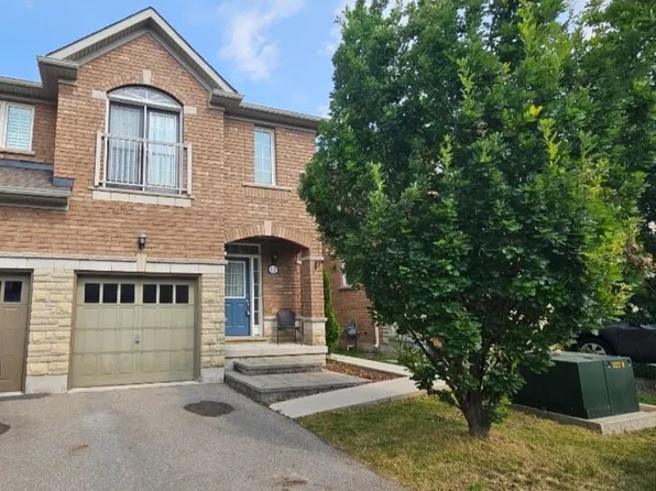 745 Farmstead Dr #12, Milton, ON L9T 8B1