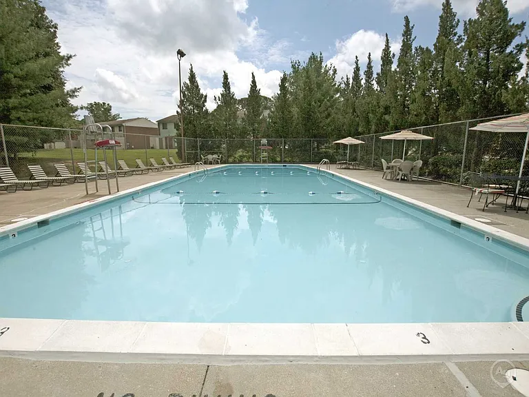 Howard Hills Rental Townhomes and Duplexes — Photo 29