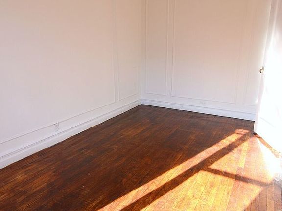 4th image of 45 Tiemann Pl APT 6C