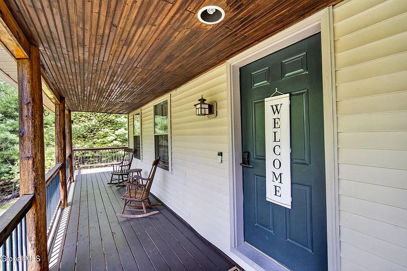 4th image of 22 Horicon Valley Lane