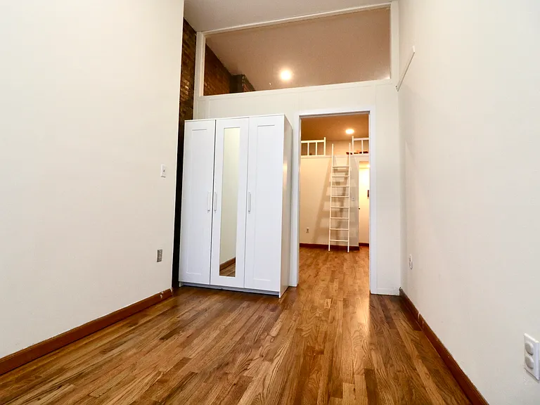 126 W 74th St #1B — Photo 8