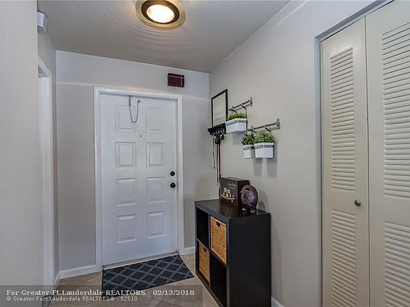 4th image of 710 Thornridge Ave