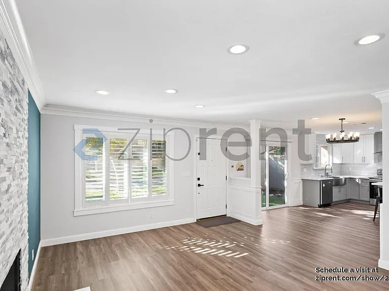686 Whitewater Ct — Photo 7