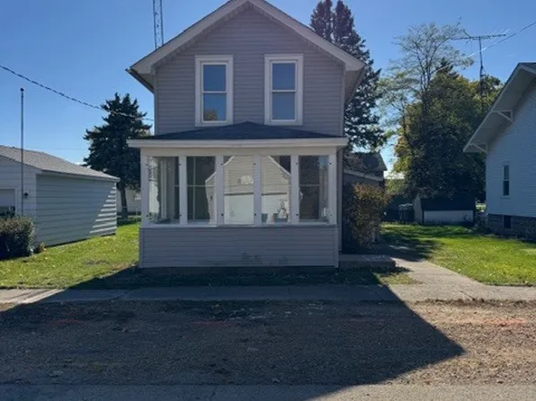 210 Elm St, Maple Park, IL 60151