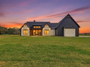 467 Springfield Trl, Angleton, TX 77515