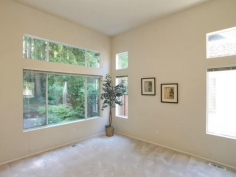 4262 258th Ave SE — Photo 5