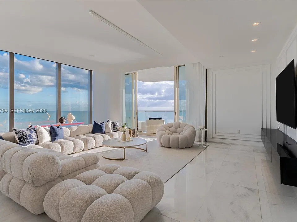 17901 Collins Ave #1801