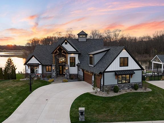 3rd image of 18455 Forest Glade Dr