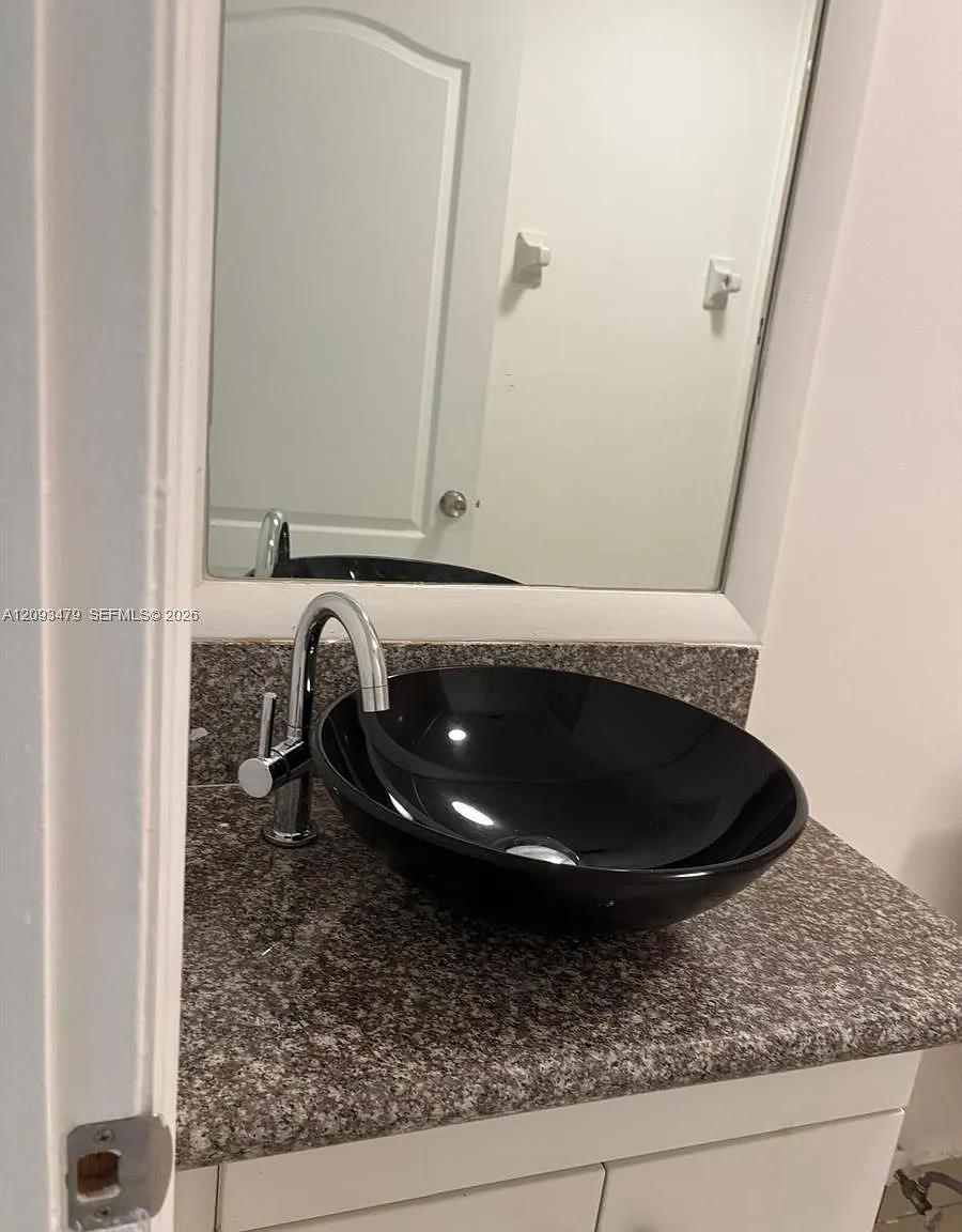 Sierra Ridge Condo D — Photo 4