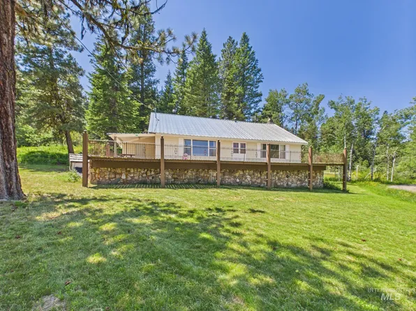 17 Lem Ct, Cascade, ID 83611