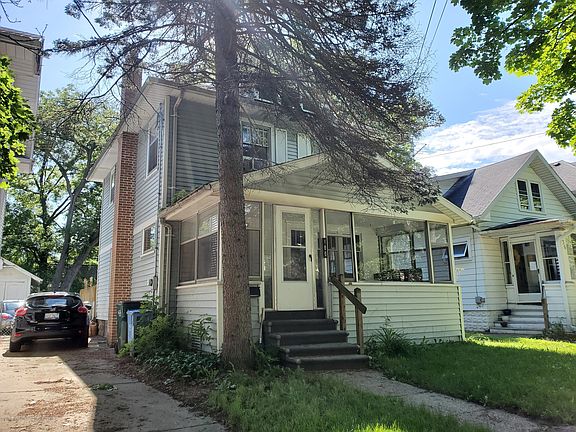 2nd image of 400 N Clemens Ave