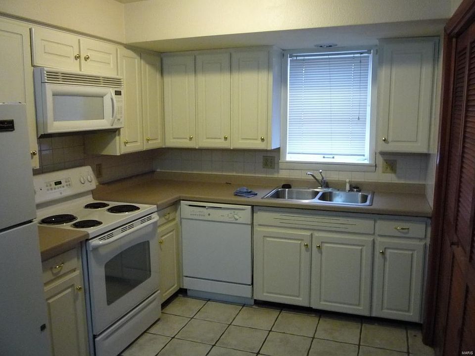 2nd image of 1200-1202 Wayne St