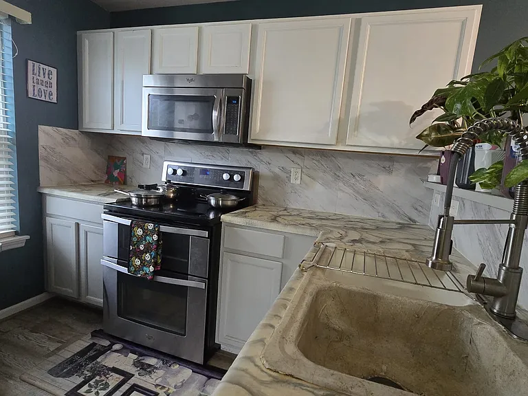 9201 Spring Creek Ln — Photo 7