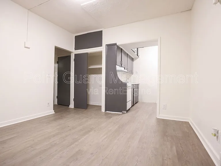 102 N 38th Ave #3 — Photo 3