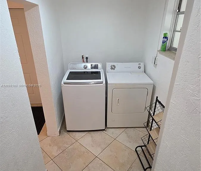 313 SW 2nd Ter — Photo 24