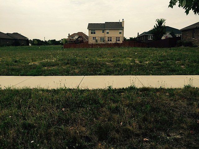2nd image of 15921 W Crimson Dr