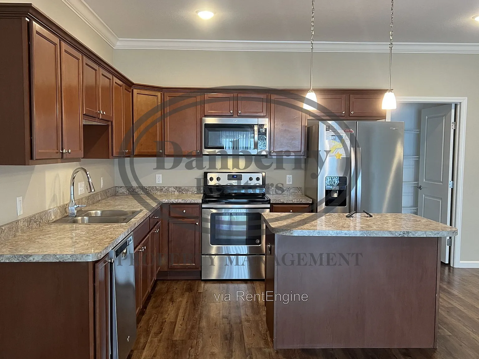 2 bed, 2.0 bath, 1233 sqft, $1,595 — Photo 3