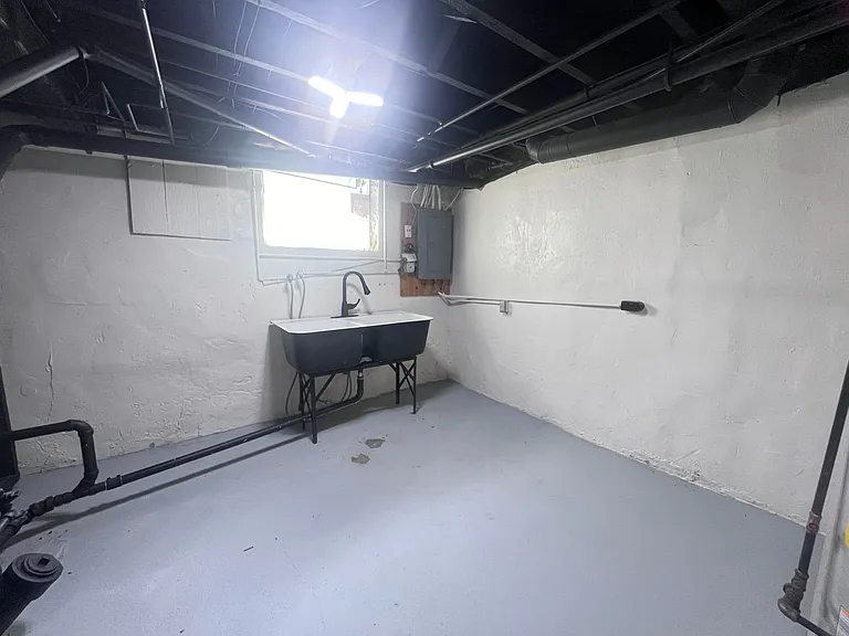1242 Wealthy St SE — Photo 30