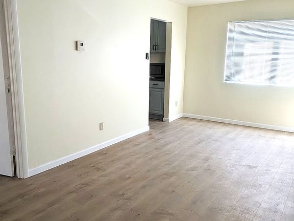 5th image of 2705 E Brill St