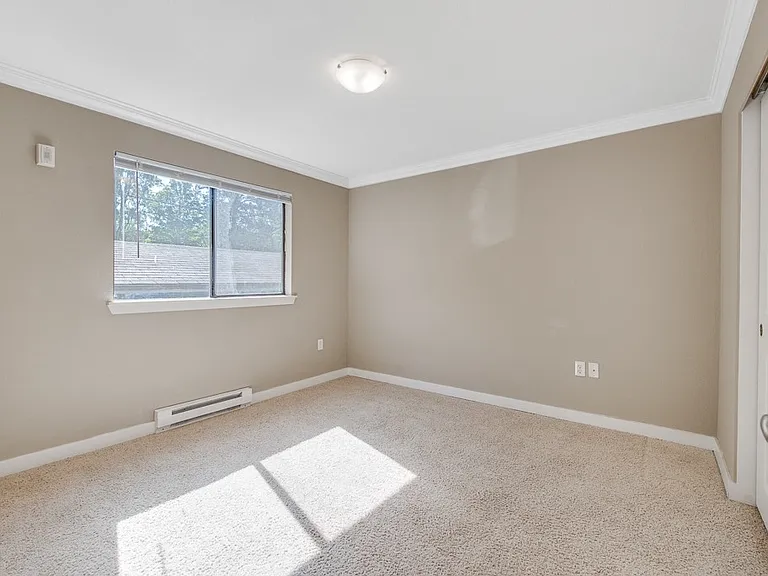 Whispering Brook Apartments — Photo 16