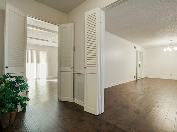 4th image of 1514 Hiawatha Way