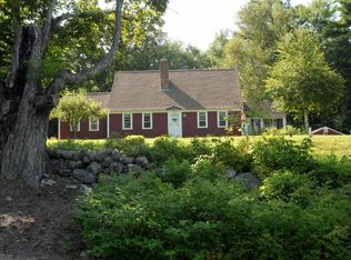 39 Town Farm Rd, New Boston, NH 03070