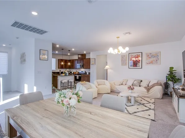 7378 Crown Landing St, Las Vegas, NV 89139