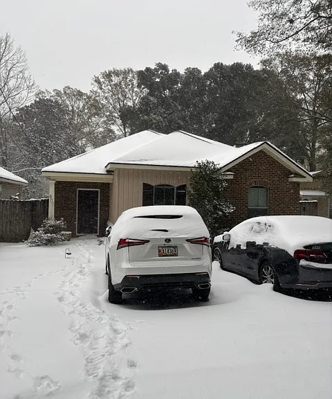 801 Wesley Ave — Photo 2