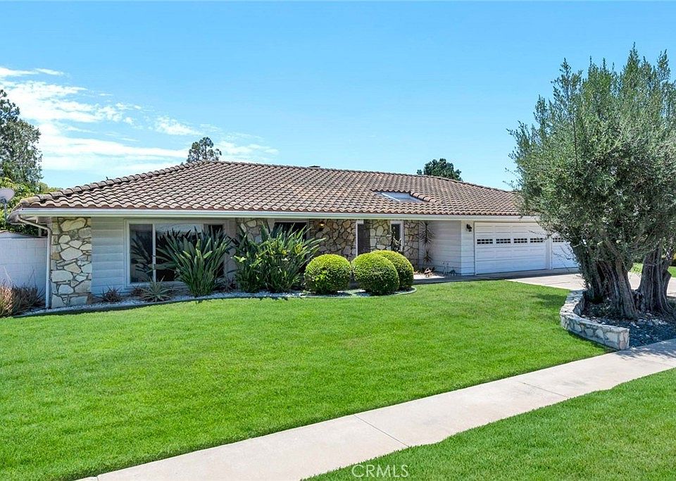 1st image of 19002 Chadbourne Ln