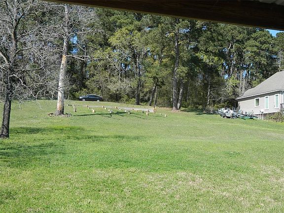 4th image of 555 Caney Creek Dr