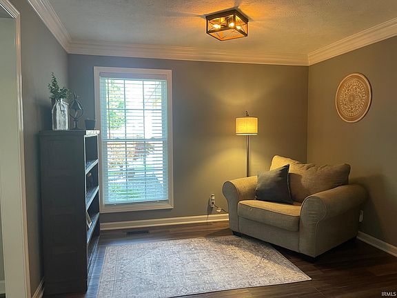 3rd image of 12011 Rosshire Dr