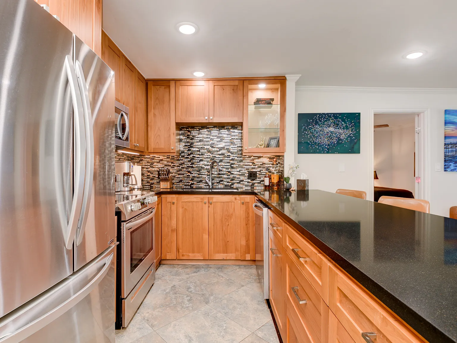 2 bed, 900 sqft, $4,250 — Photo 4