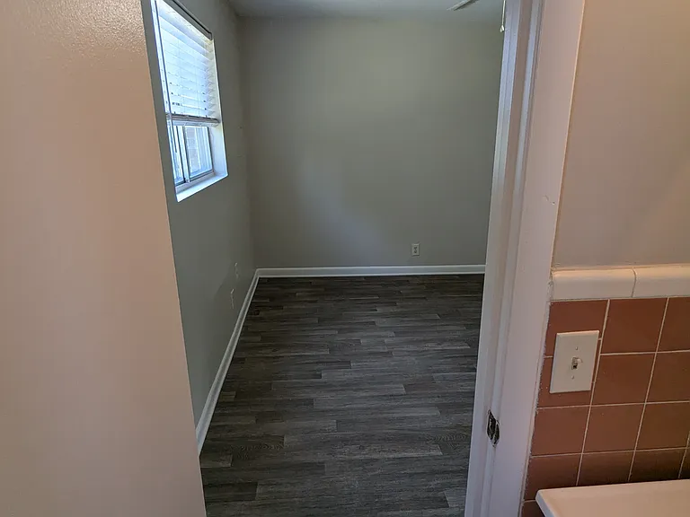 East Lake Apartments — Photo 19
