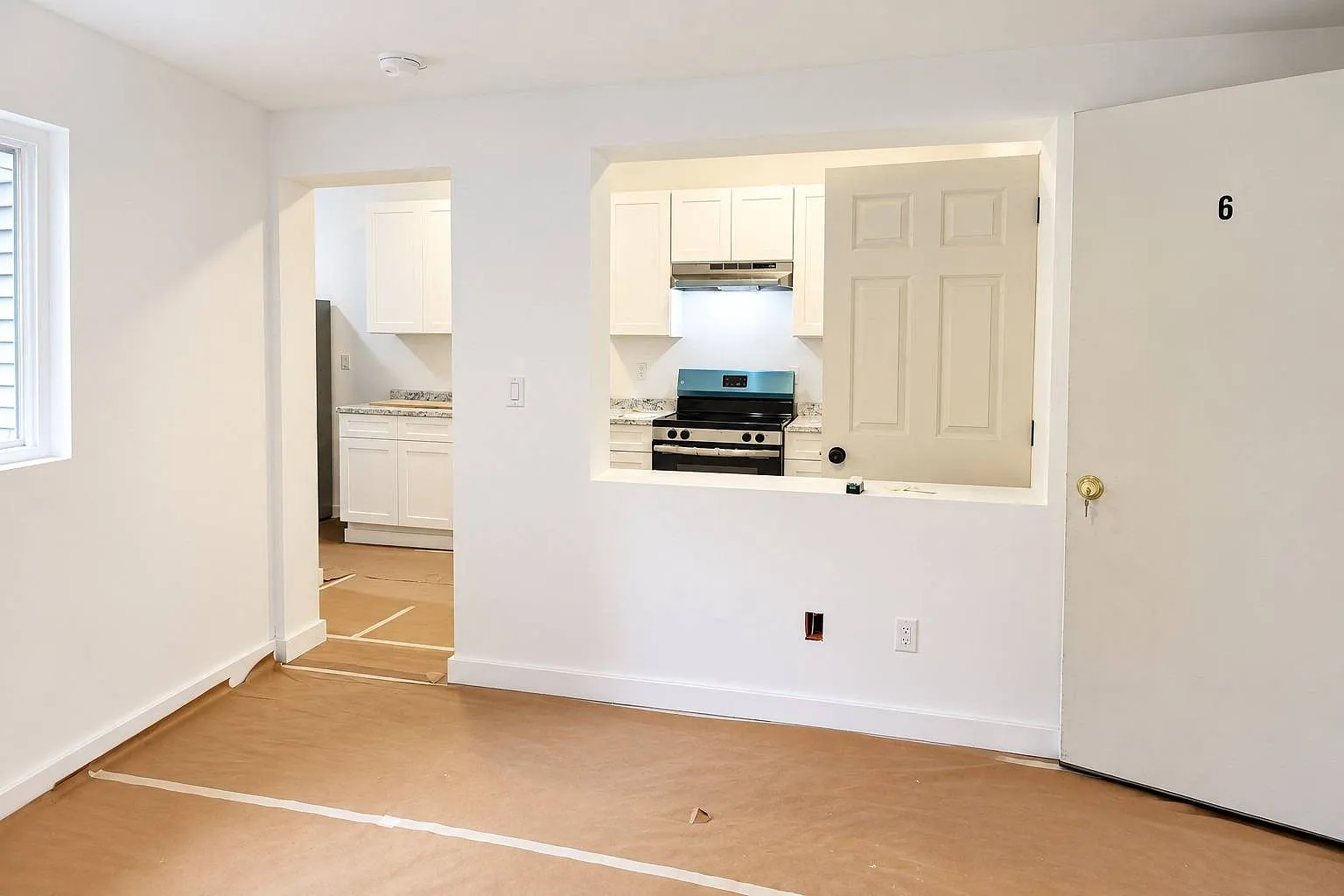 1 bed, 1.0 bath, $950 — Photo 4