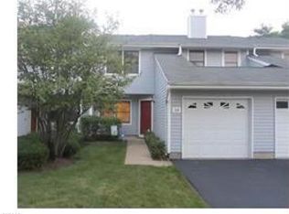 34 Upperbrook Ct, Parlin, NJ 08859