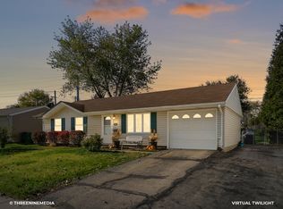 324 Hickory Ave, Romeoville, IL 60446