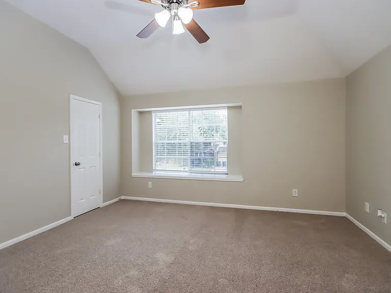 31107 Perlican Dr — Photo 15