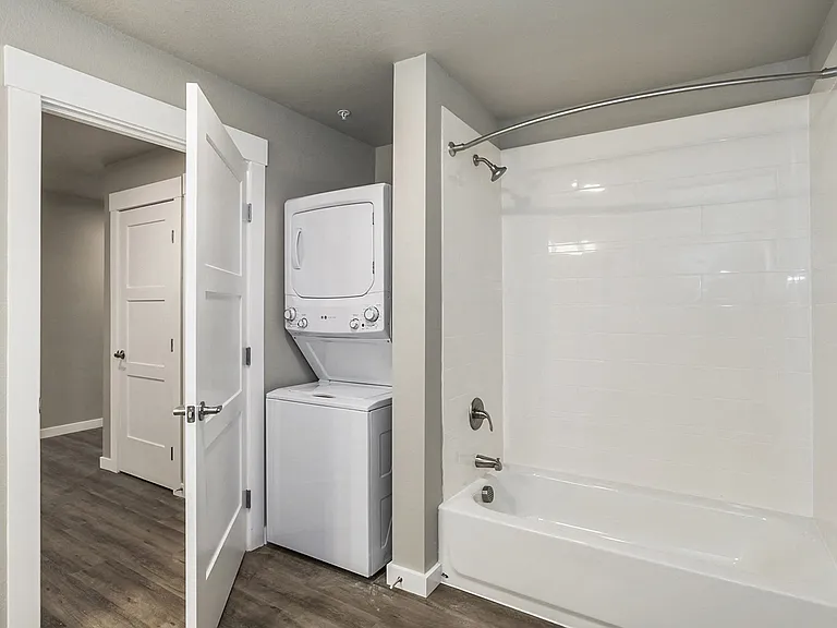 Stillwater Crossing Apartments — Photo 66