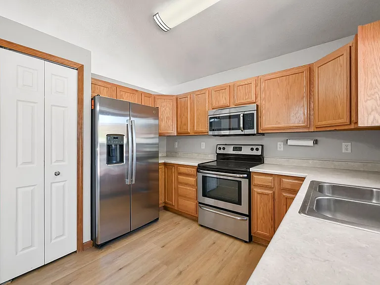 4907 Brant Rd — Photo 8