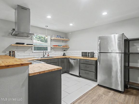 5th image of 519 23rd St