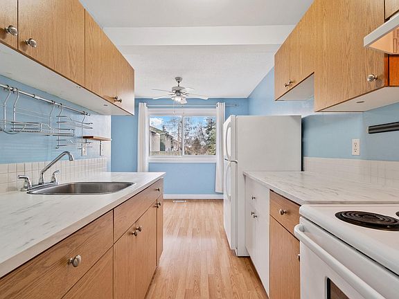 3rd image of 857 Abbottsfield Rd NW