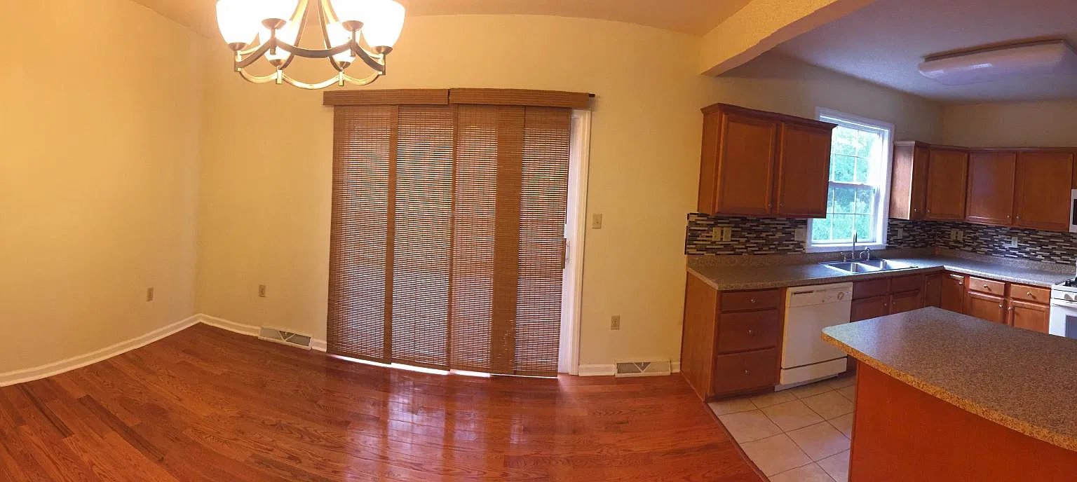 10526 Cherry Grove Court — Photo 2