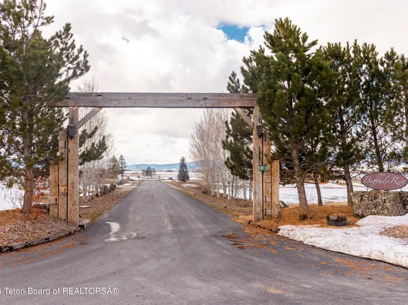 3 Olympic Dr, Etna, WY 83118