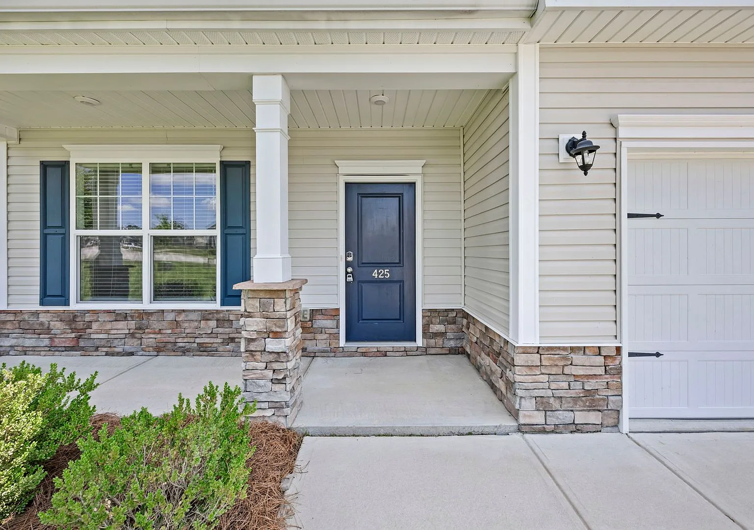 Manors At White Knoll — Photo 4