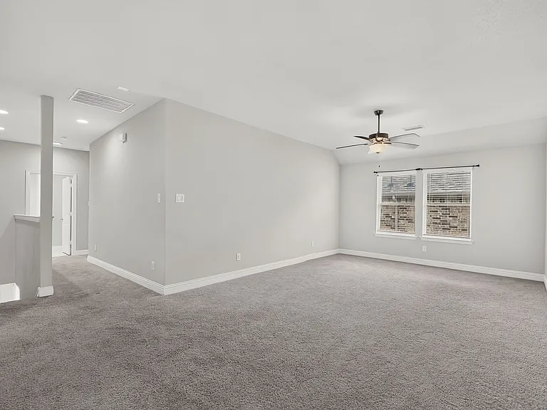 7617 Regal Ln — Photo 33