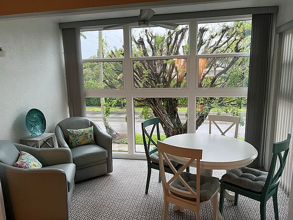 Enclosed lanai viewing 3rd St South