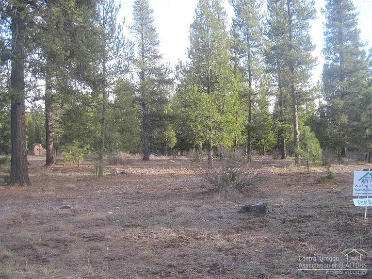 1st image of 16095 Park Dr