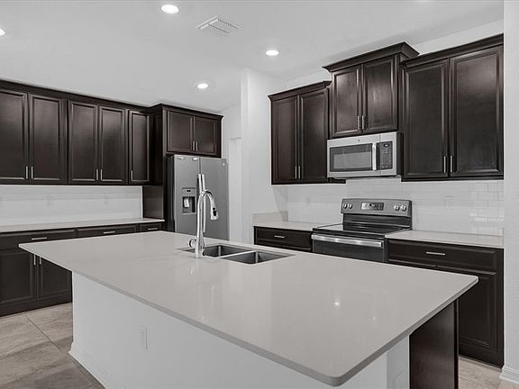 4th image of 4712 Magnetite Loop