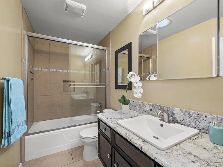 4224 Collwood Ln — Photo 15