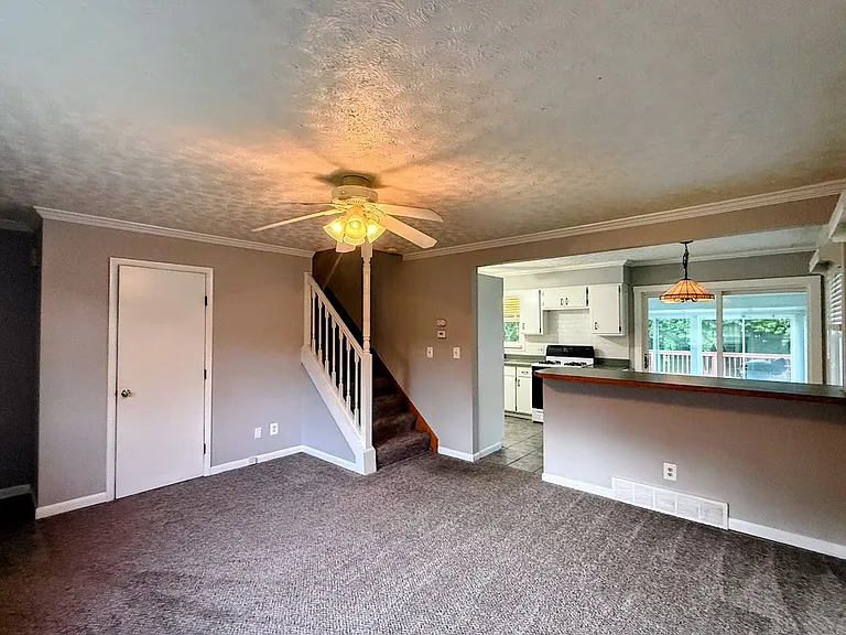 4545 & 4549 Cynthia Dr — Photo 3